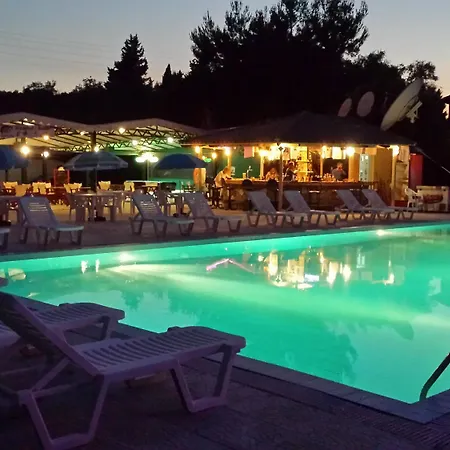 Πανσιόν Nikolas Club Κάβος